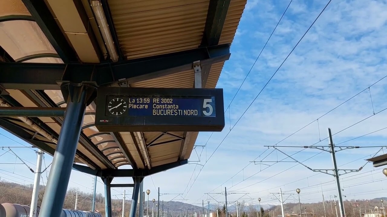 Anunț tren R-E 3002 (Brașov - București Nord - Constanța) în gara Câmpina