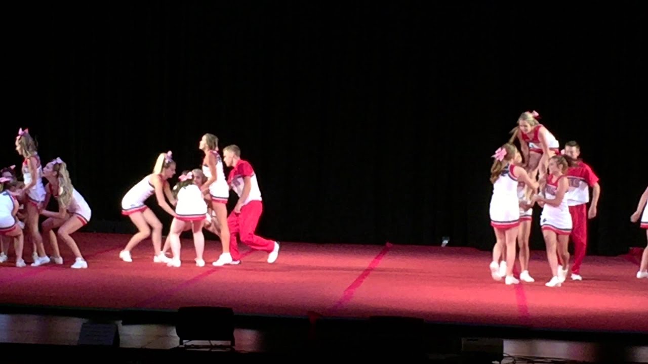 Madison High School Cheerleaders