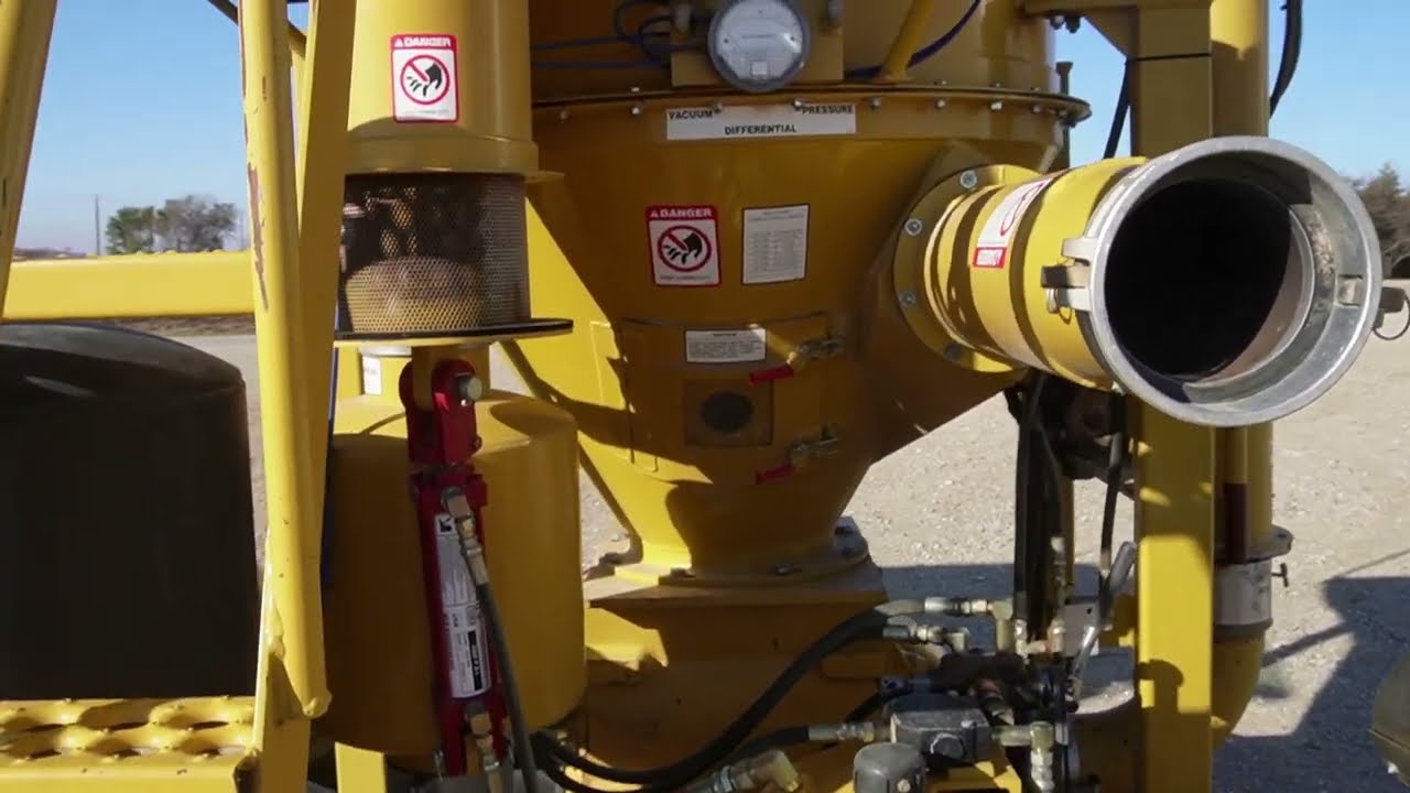 BigIron Auctions Vac Boss 4066 Grain Vac