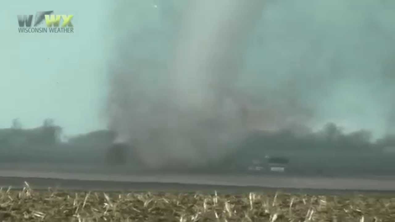 Incredible Birth of an EF-4 Tornado - Fairdale, IL - April 9 2015