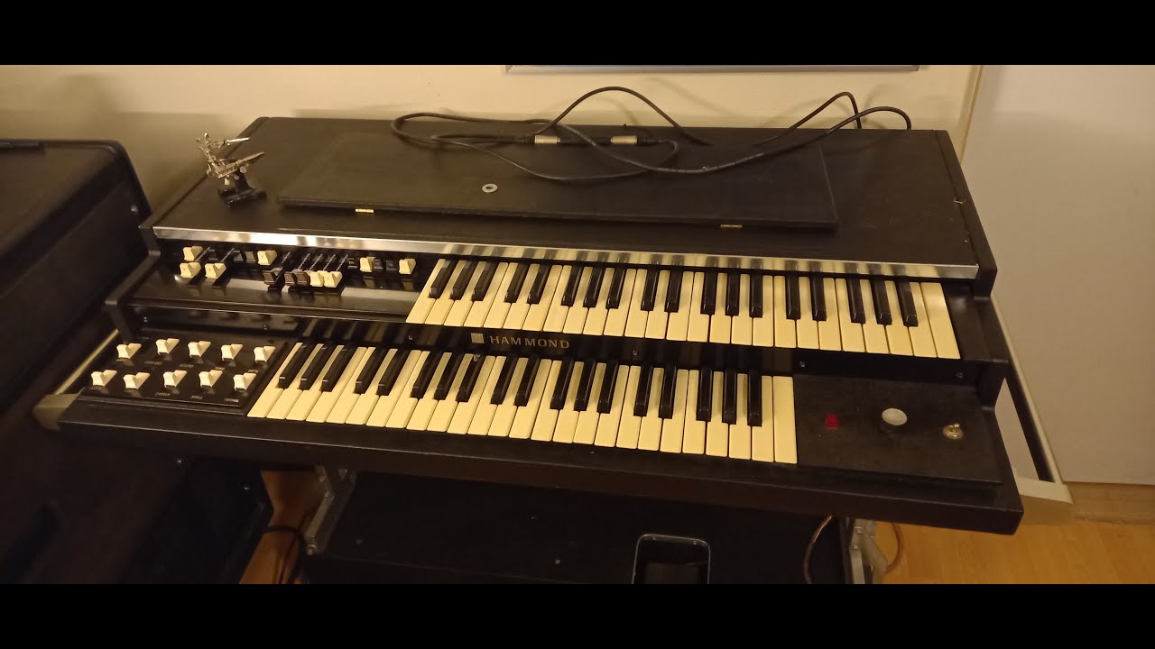 Hammond L100 portable Bass Foldback Mod