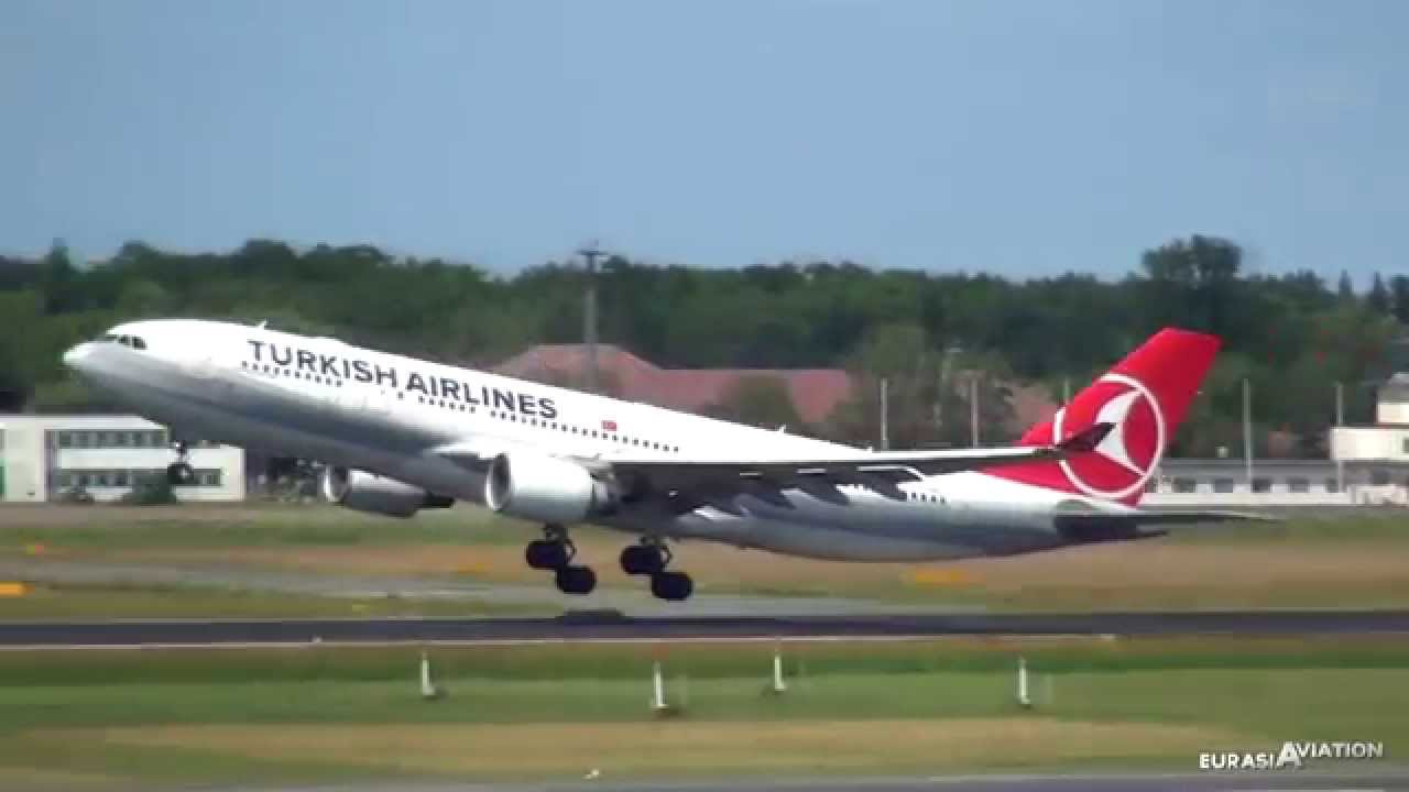 Turkish Airlines Airbus A330-200 Short Takeoff | Berlin-Tegel (ATC)