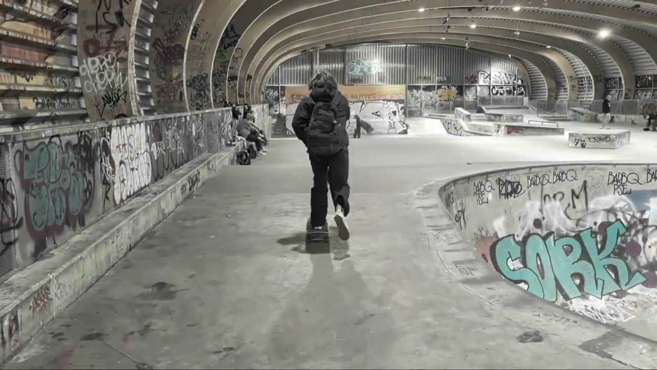 freakypug18 saves skate plaza with love
