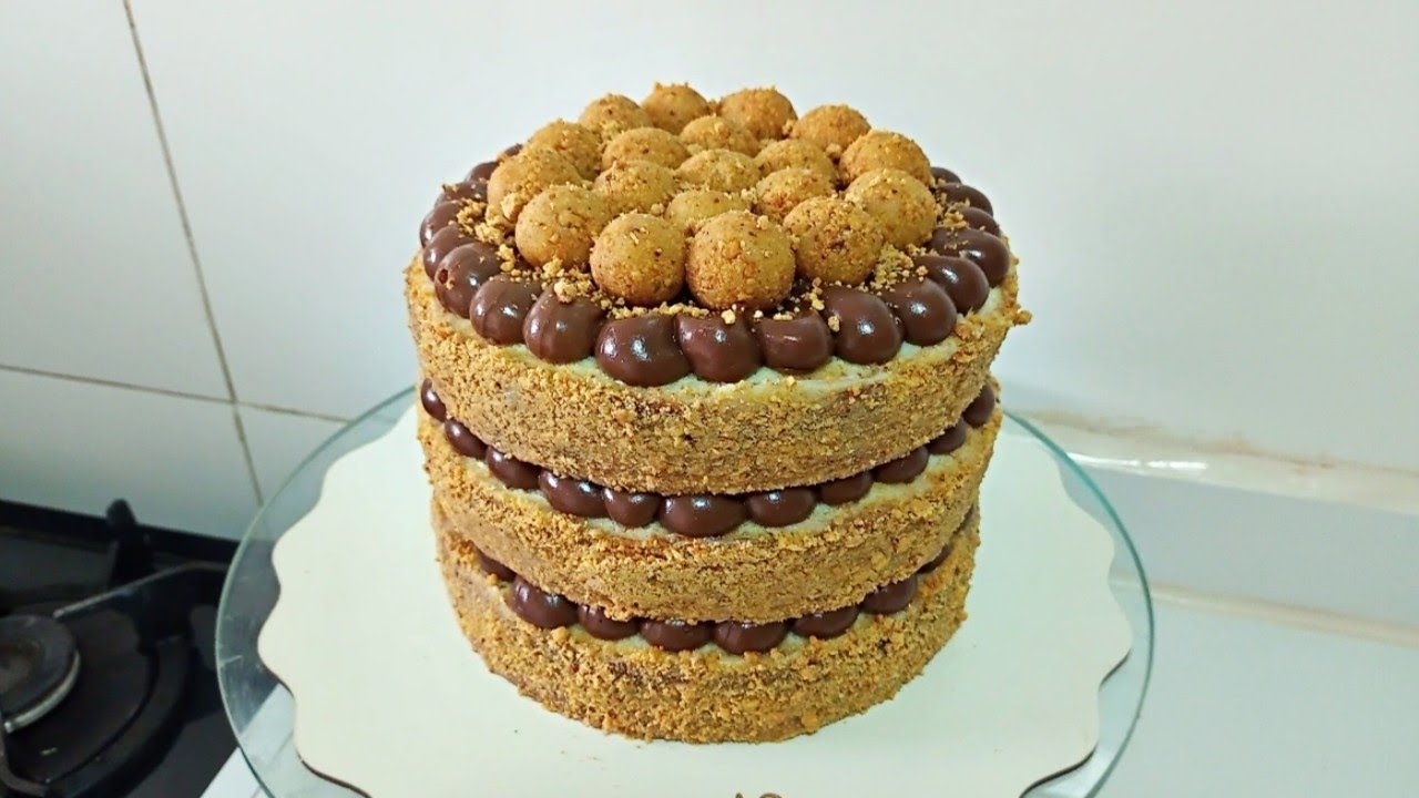 Naked Cake de Paçoca e chocolate / Massa amanteigada de paçoca / Surpreenda a todos com esse bolo 😍