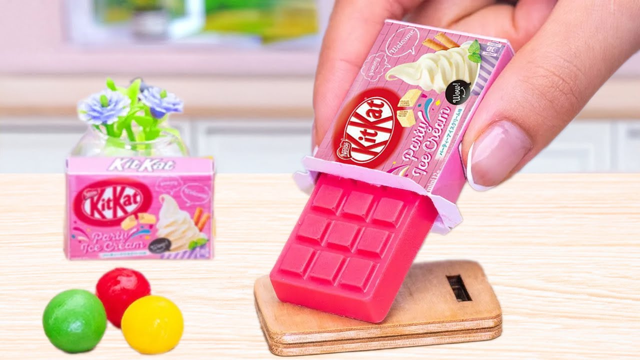 Вкусный торт KitKat | Потрясающий рецепт украшения миниатюрного клубничного торта | Шоколадный то...