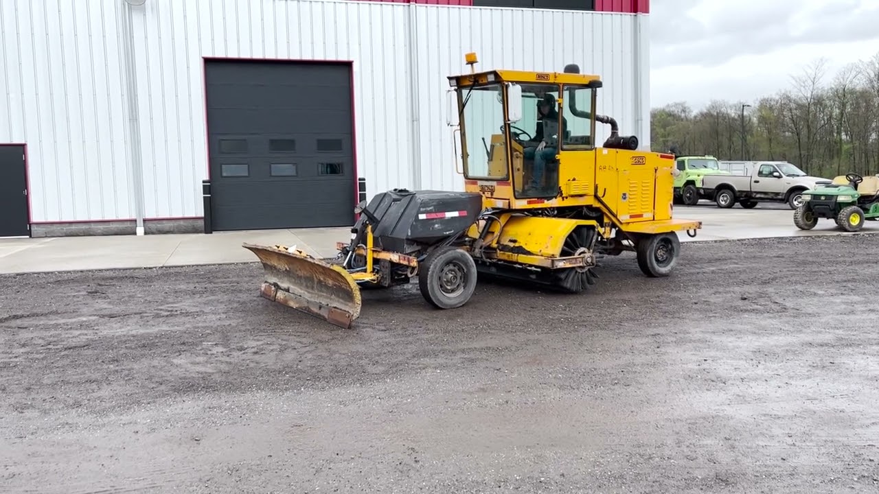 1999 Rosco RB 48 S/P Broom Sweeper
