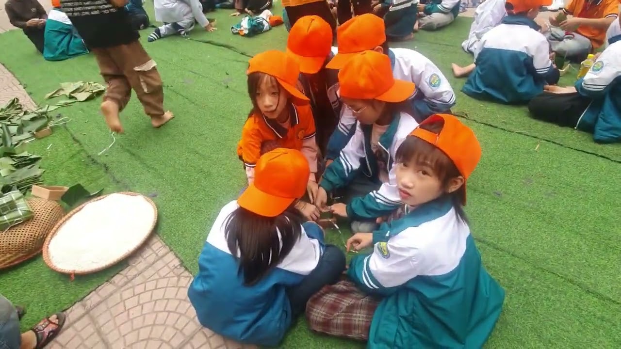 Trải nghiệm xuân yêu thương tết xum vầy  2026 trường t h phú châu xã vật lại