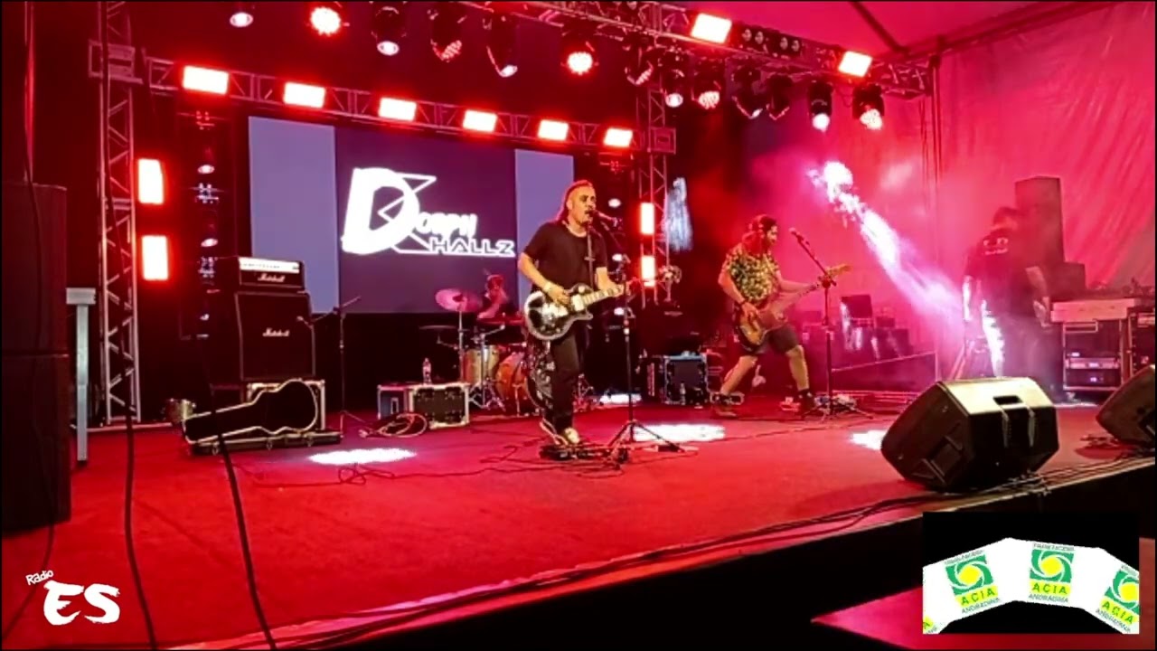 No MotoCafé de sábado, dia 24 de janeiro, teve várias apresentações de bandas