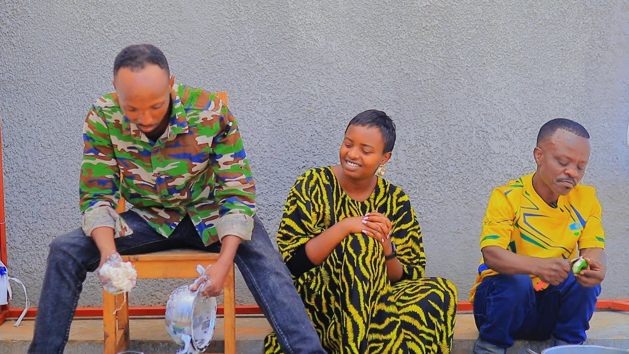 YAKA NA NA NZOVU bibereye ba karyarugo ubu nibakiboneka kuko boss wabo abaha agacupa gahagije