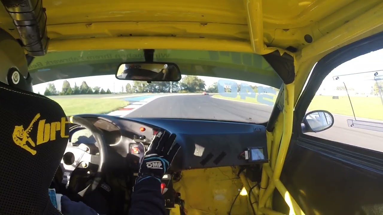 BMW M3 E36 vs. Porsche 911 GT3 Cup 7 Slovakiaring