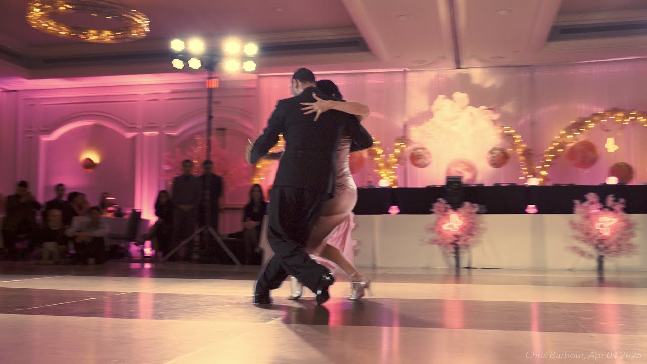 Fausto Carpino and Stephanie Fesneau performing to 