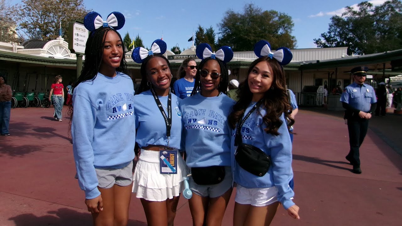 Magic Kingdom + Ding Dong Ditching | AKTV | A Week in Ari’s Life NHSCC Edition: Day 1 in Disney!