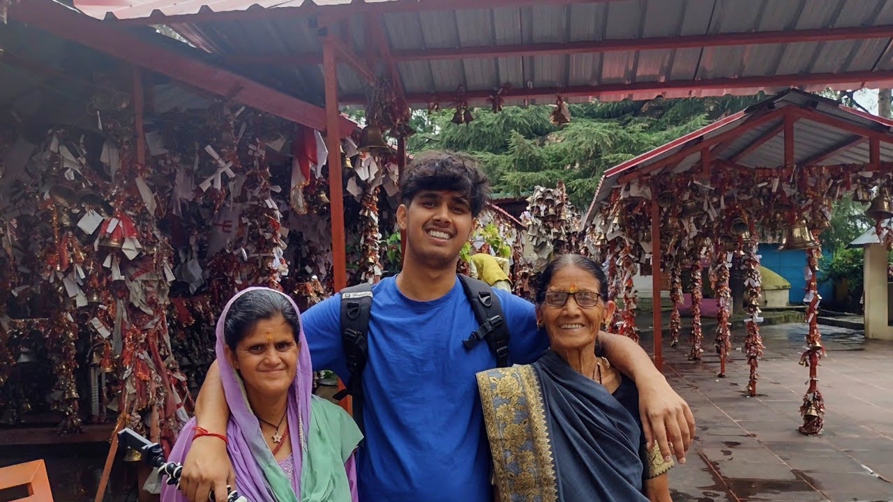 Chitaie Mandir K darshan Kiye😍 With Amma & Buva