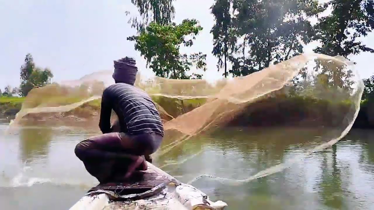 Unbelievable Cast Net Fishing - Fisherman Fishing River Catch Fish - Netting Beautiful Nature Part-3