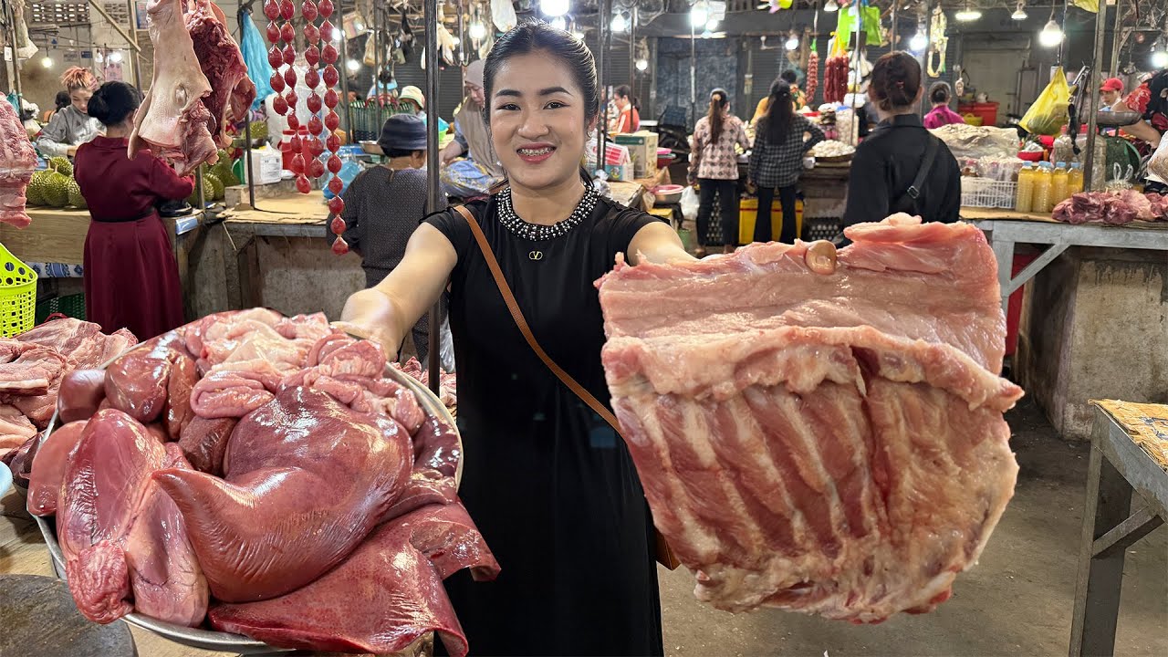 Market show : Buy pork organs and pork ribs for cooking - Chab Chhay soup recipe