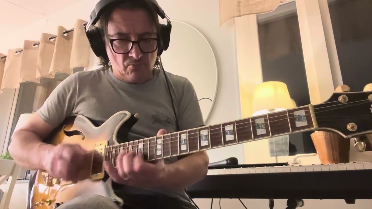 Friday night fusion in Björkekärr Sweden, with my Ibanez AR-520! 