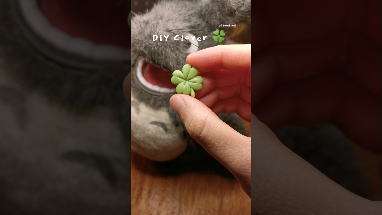 sculpt a four leaf clover with me! 🍀 #clay #fyp #shorts