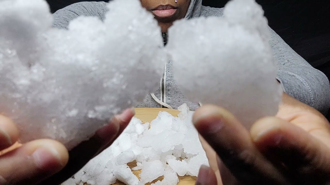 CRUNCHY TRAY OF NUGGETS POWDERY AND CRUNCHY BIG BITES ONE BITES #iceeating #asmr #asmrice