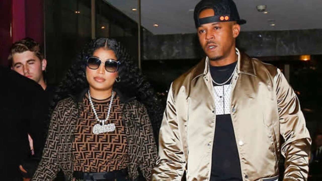 NICKI MINAJ APPLIES FOR MARRIAGE LICENSE IN BEVERLY HILLS!!