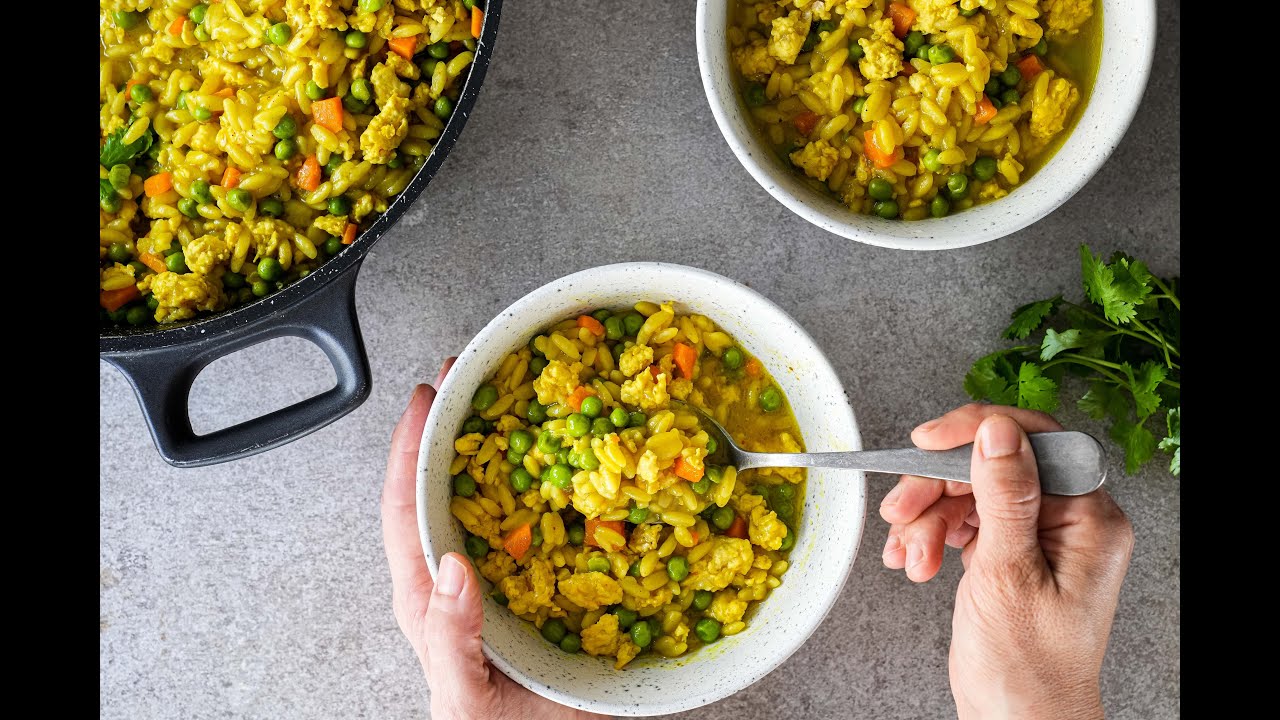 תבשיל מרקי של פתיתים וחזה עוף | פרק - 371 Easy Israeli Couscous and Chicken Stew