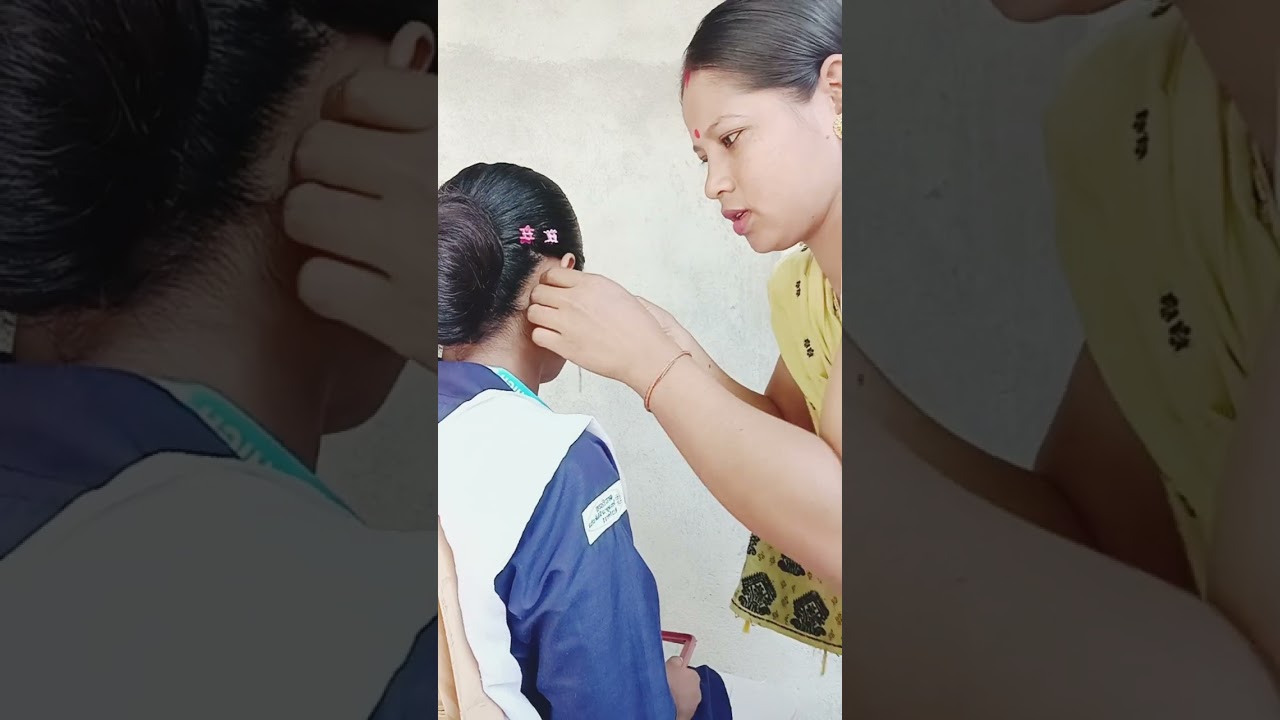 🙏 আজি প্ৰথম বাৰ ছোৱালী জনীৰ কান ফুটালো দেই ৰাইজ  🙂