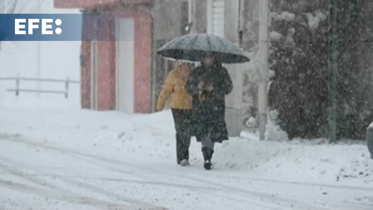 La borrasca Kristin sacude España con nieve, viento extremo y miles de incidencias