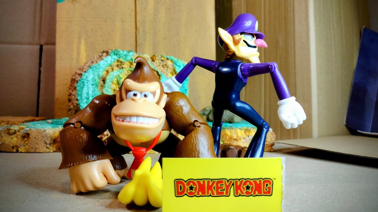 Donkey Kong’s Bananas STOLEN?! 🍌 Waluigi vs DK in Epic Stop Motion Battle!