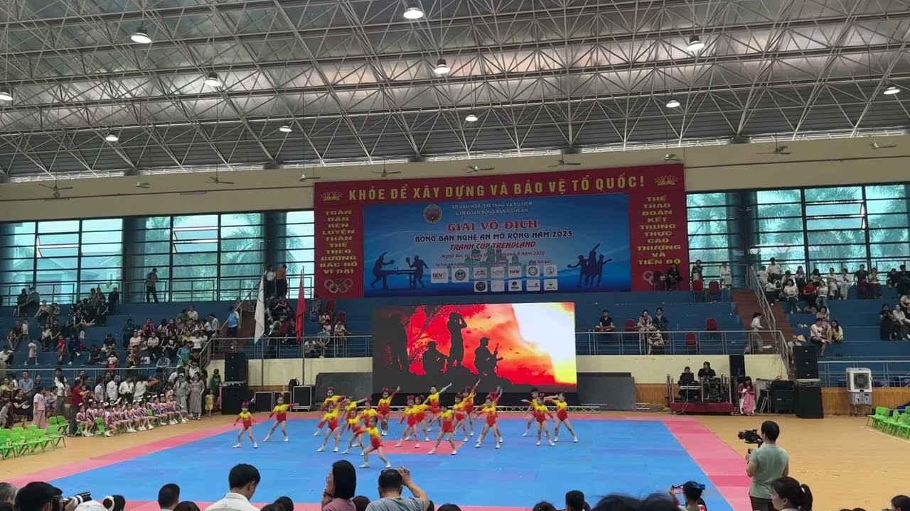 Thi đấu earobic độ tuổi mầm non