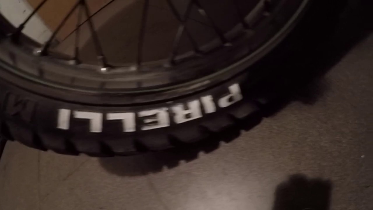 Malowanie napisu na oponie Korektor vs Marker Olejowy