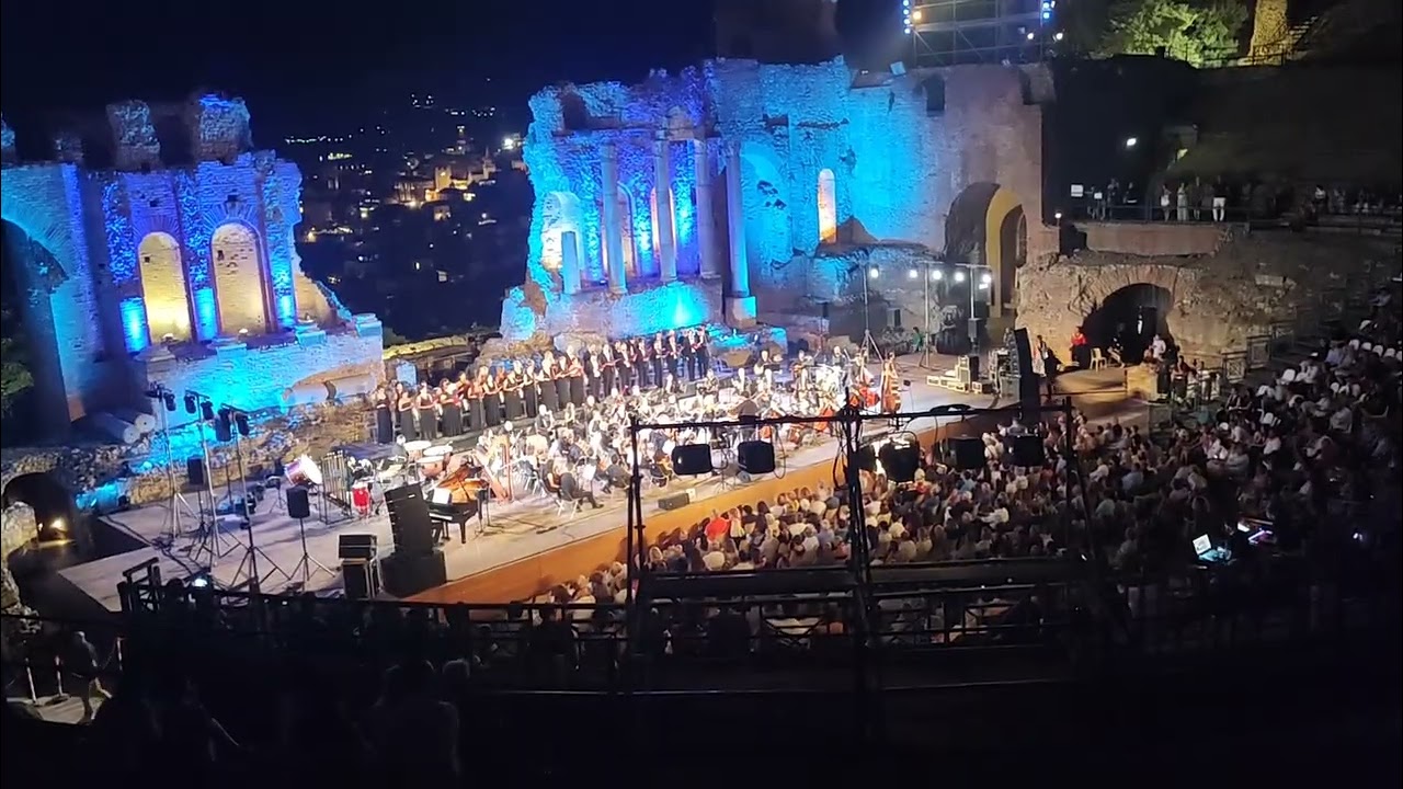 Tributo ad Ennio Morricone nel teatro antico di Taormina