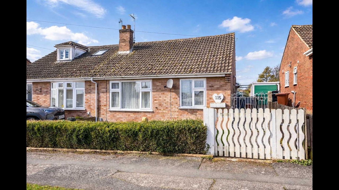 For Sale - Stanwell Way, Wellingborough, NN8 3DL