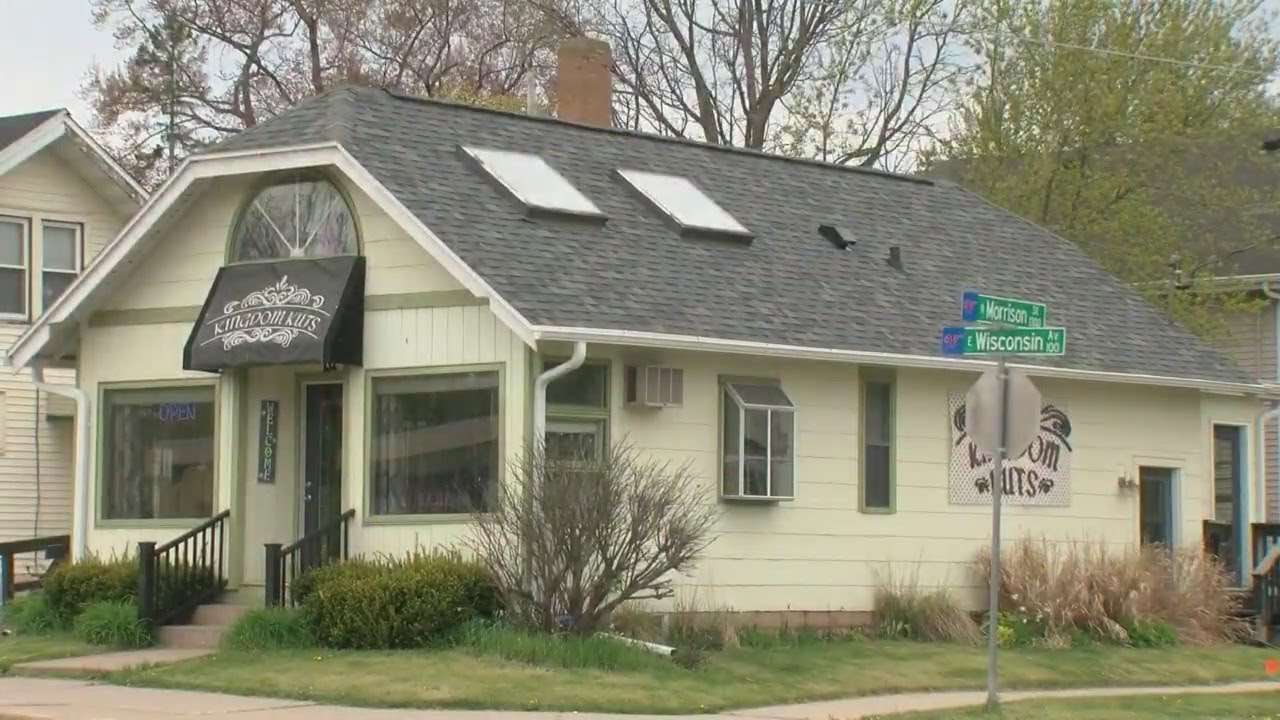 Wisconsin hair salon owner sues over stay-at-home order