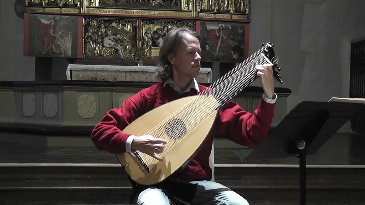Silvius Leopold Weiss (1687-1750) - Bourr&eacute;e in B Flat Major. Magnus Andersson- Baroque Lute