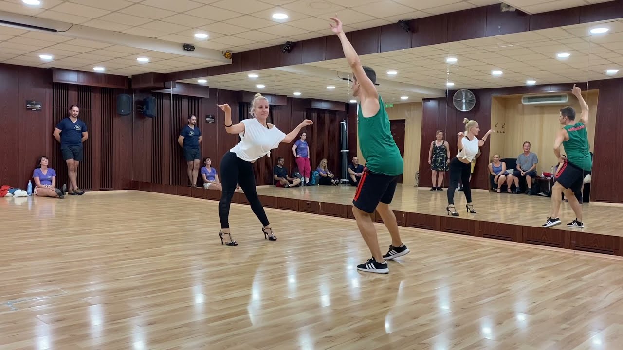 &Aacute;cs Bea (Lady Style Academy) & Mih&aacute;lyi P&eacute;ter (Salsa Cubanismo) - salsa/timba workshop - 2021-aug