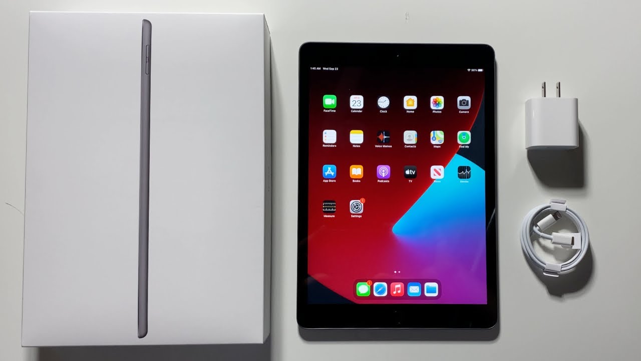 Распаковка iPad 8-го поколения: «Серый космос»!