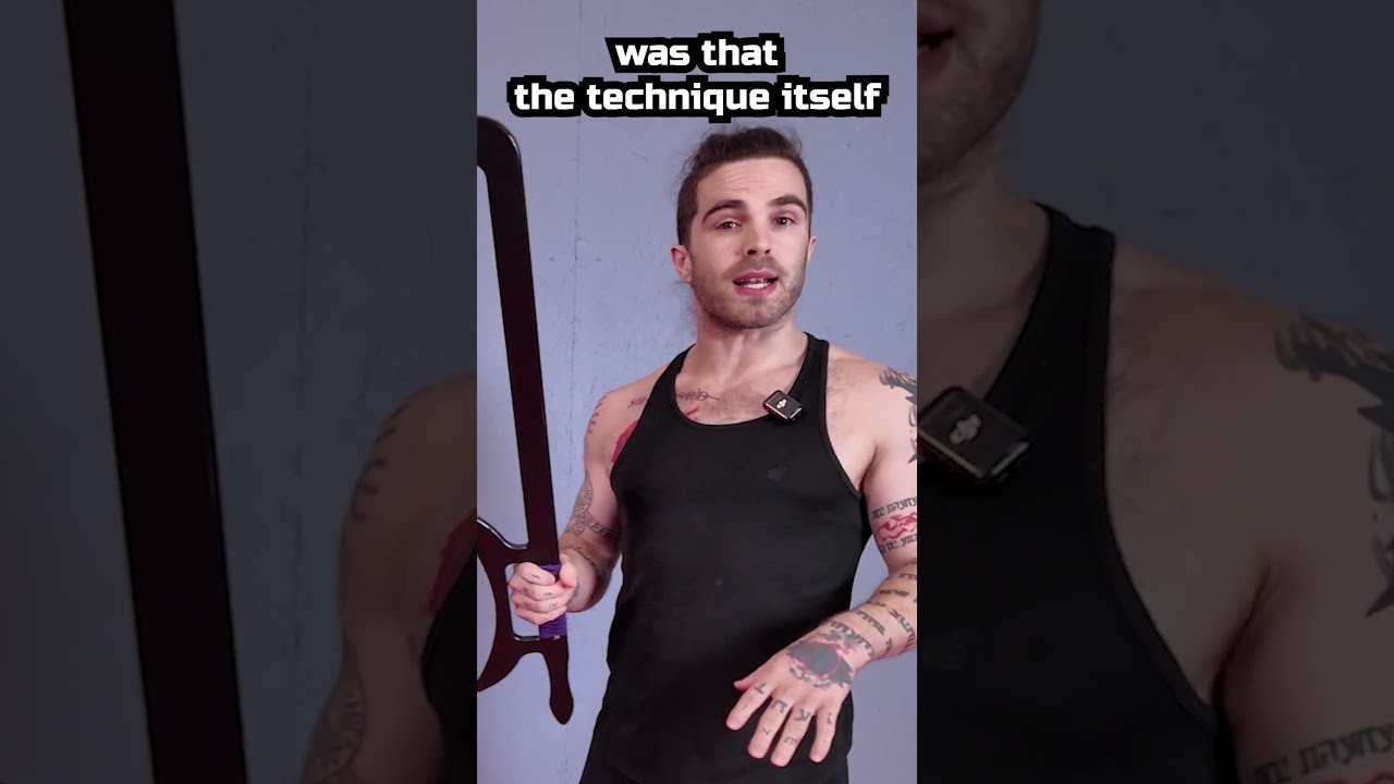 can you use Chinese Hook Swords like a Whip? #sword #martialarts
