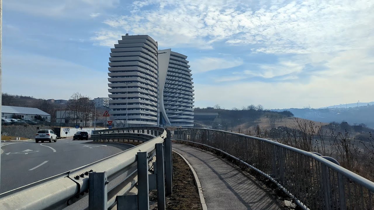 Plimbare pe str Frunzisului, Cluj (séta a Frunzisului utcán, Kolozsváron)