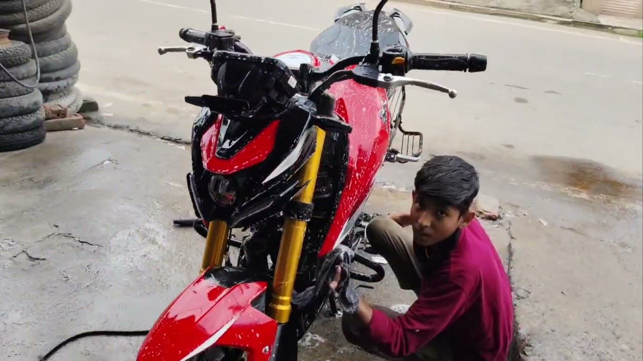 🏍️ Apache 160 4V Wash Time 💦 | Real Rider’s Love! #BikeWash #Apache4V