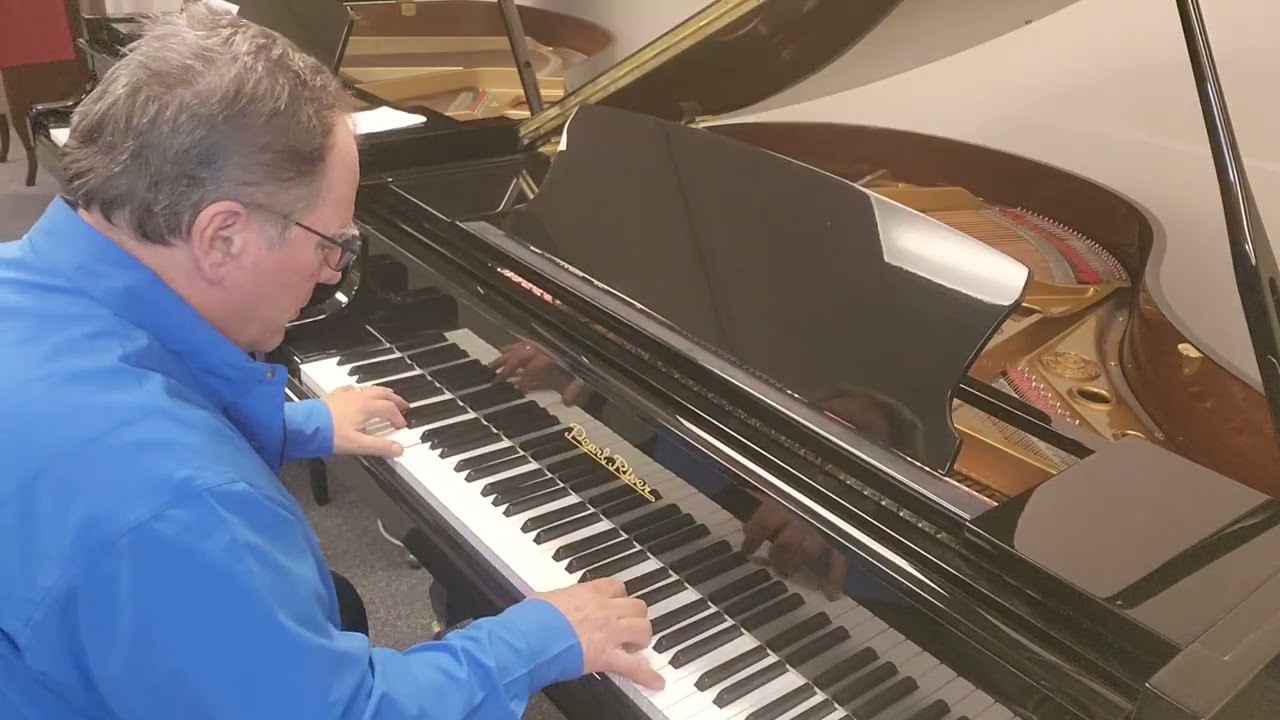 Pearl River Ebony Baby Grand