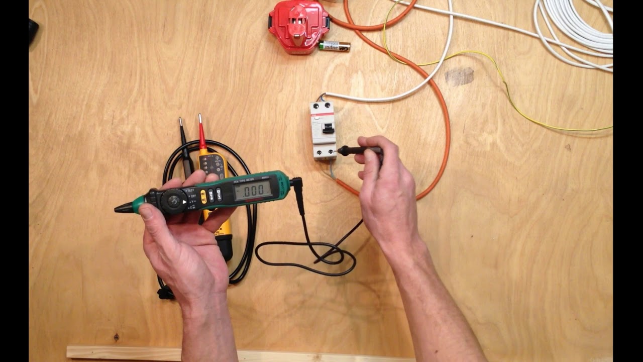 Fluke T 130