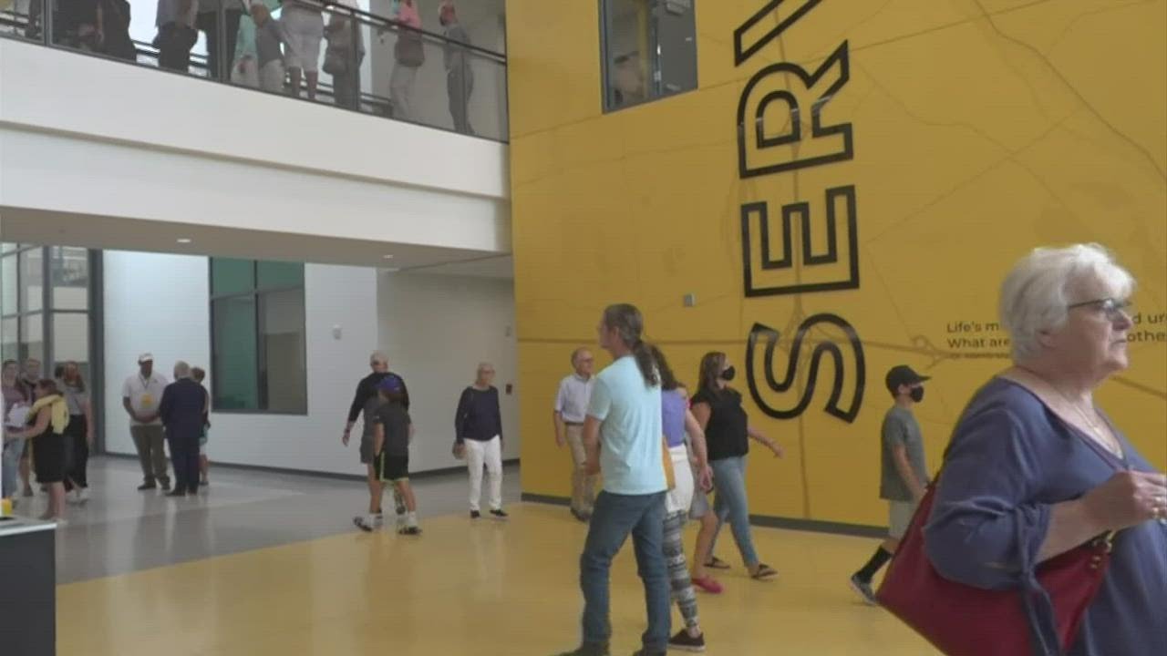 Upper Arlington community gets first look at new high school
