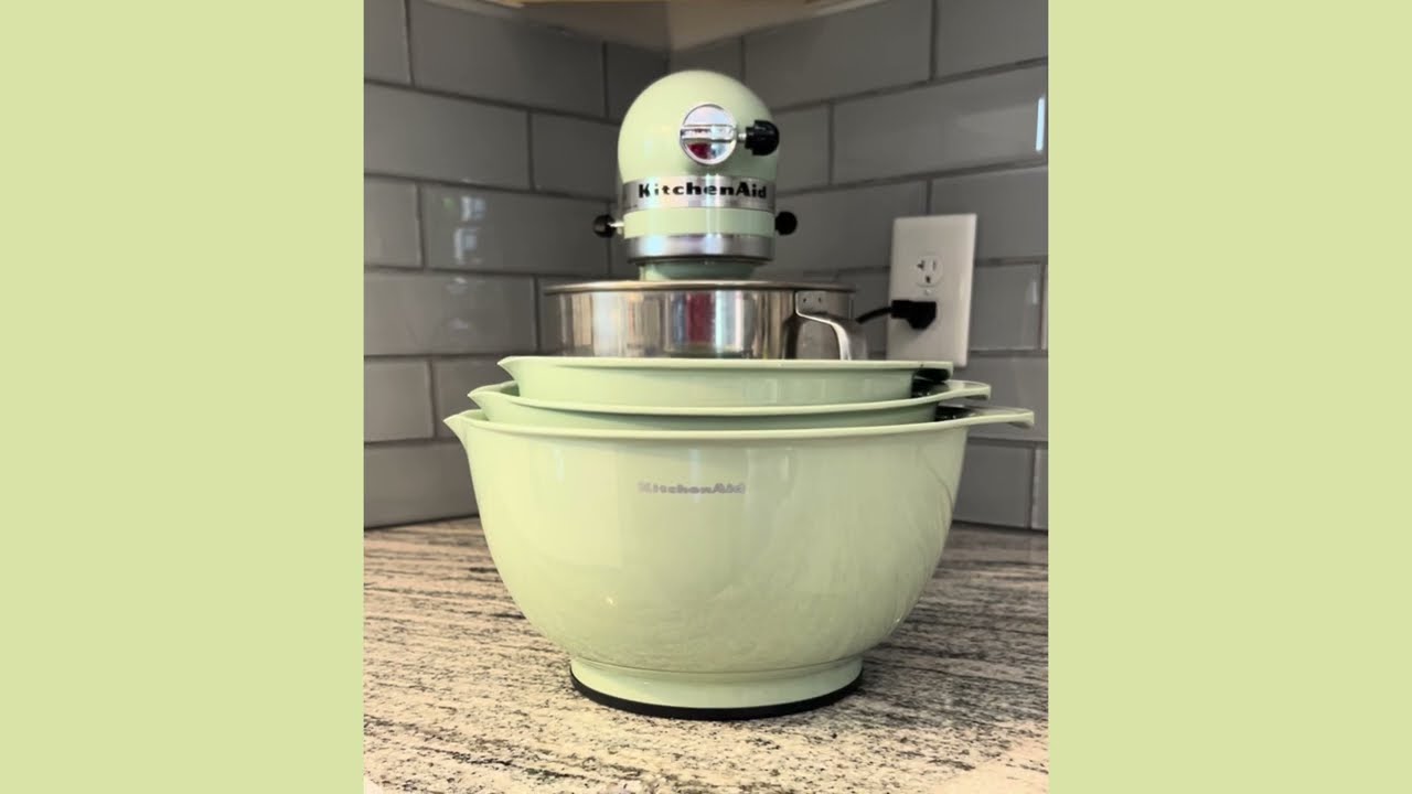 Everyday Kitchen Bowl Review &ndash; Stackable, Non-Slip, Solid #kitchen #kitchenaid #baking #mixing