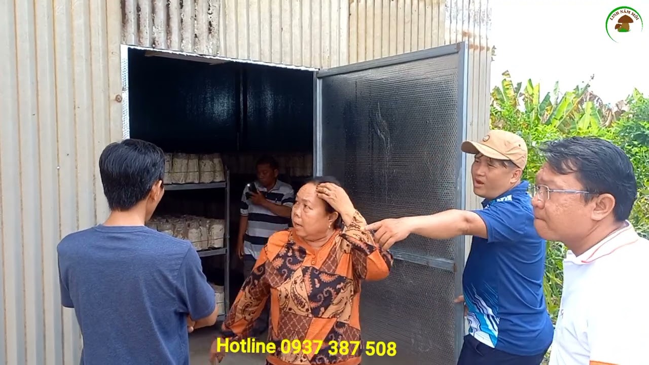 2 Khách An Giang & Đồng Nai Tham Quan