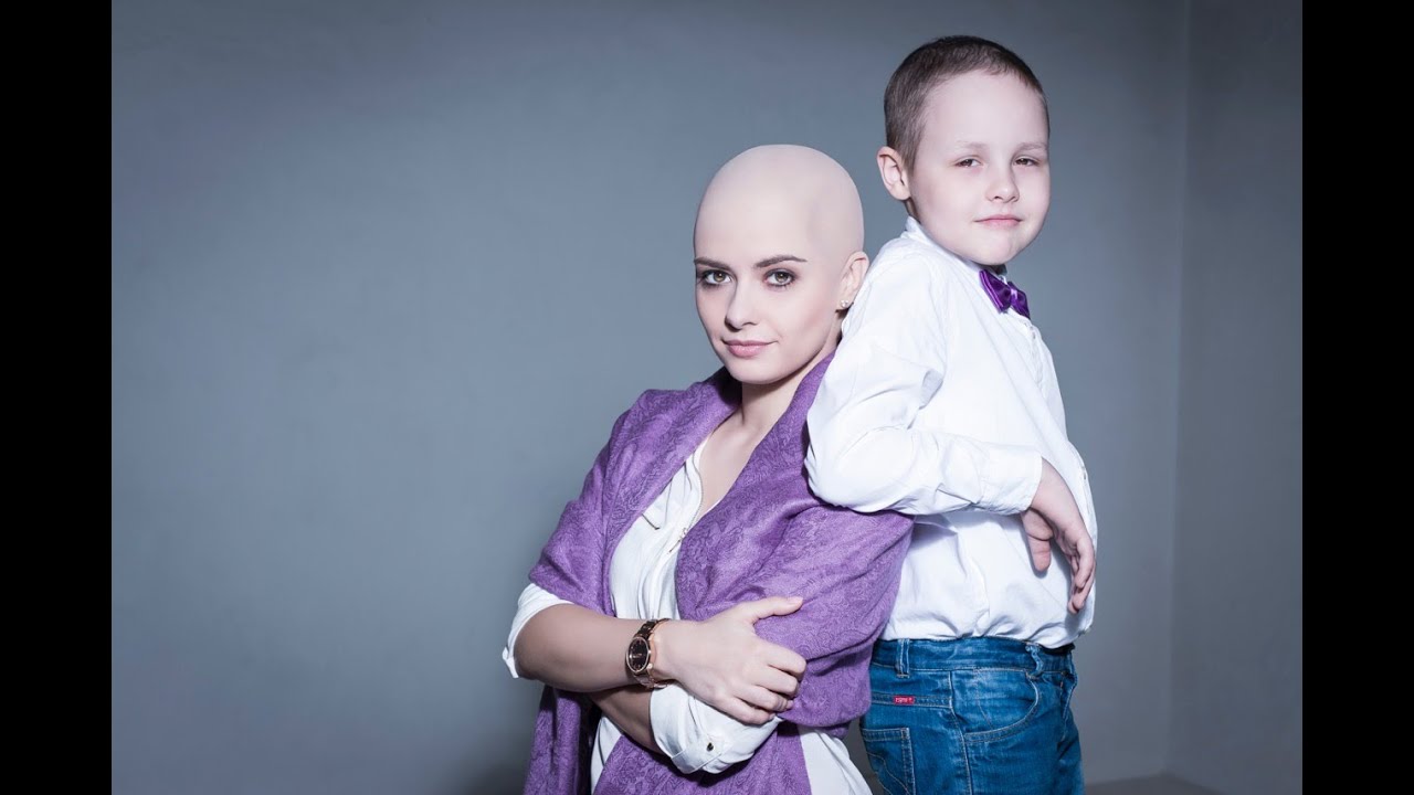 Rc News - Lola bevállalta! Kopasz lett a jó ügyért