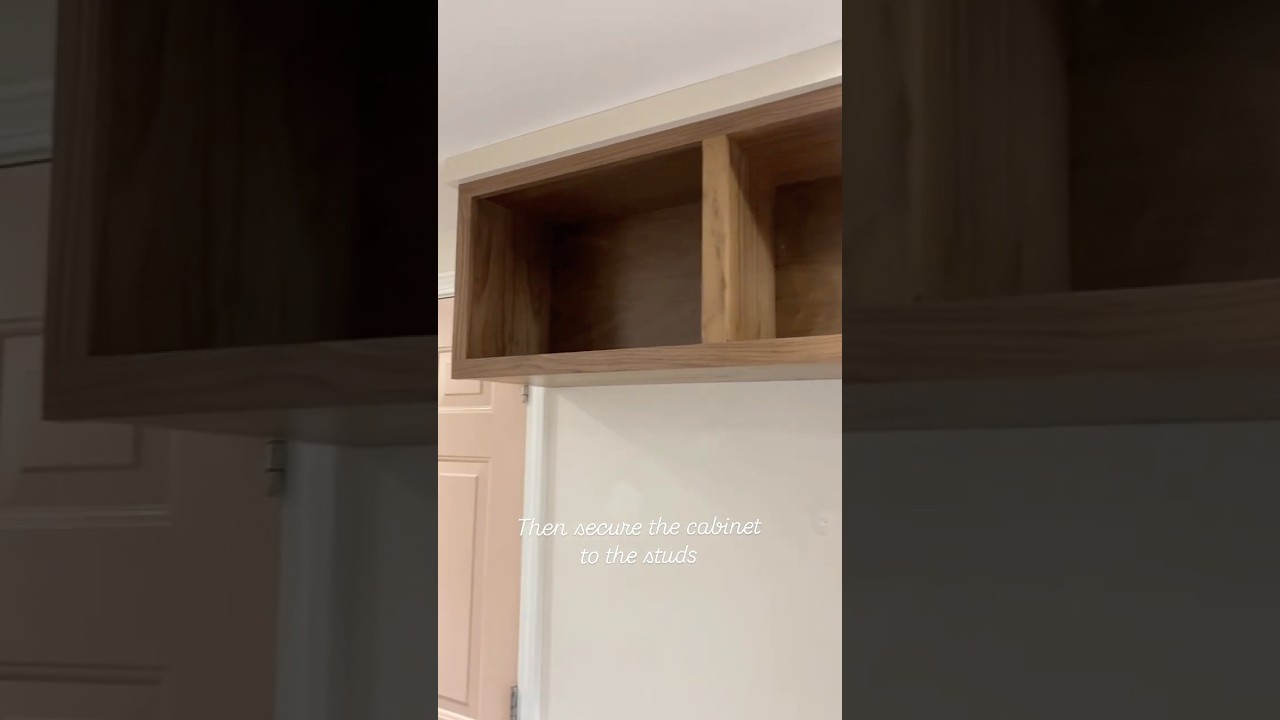 French cleat hanging method for wall cabinet
