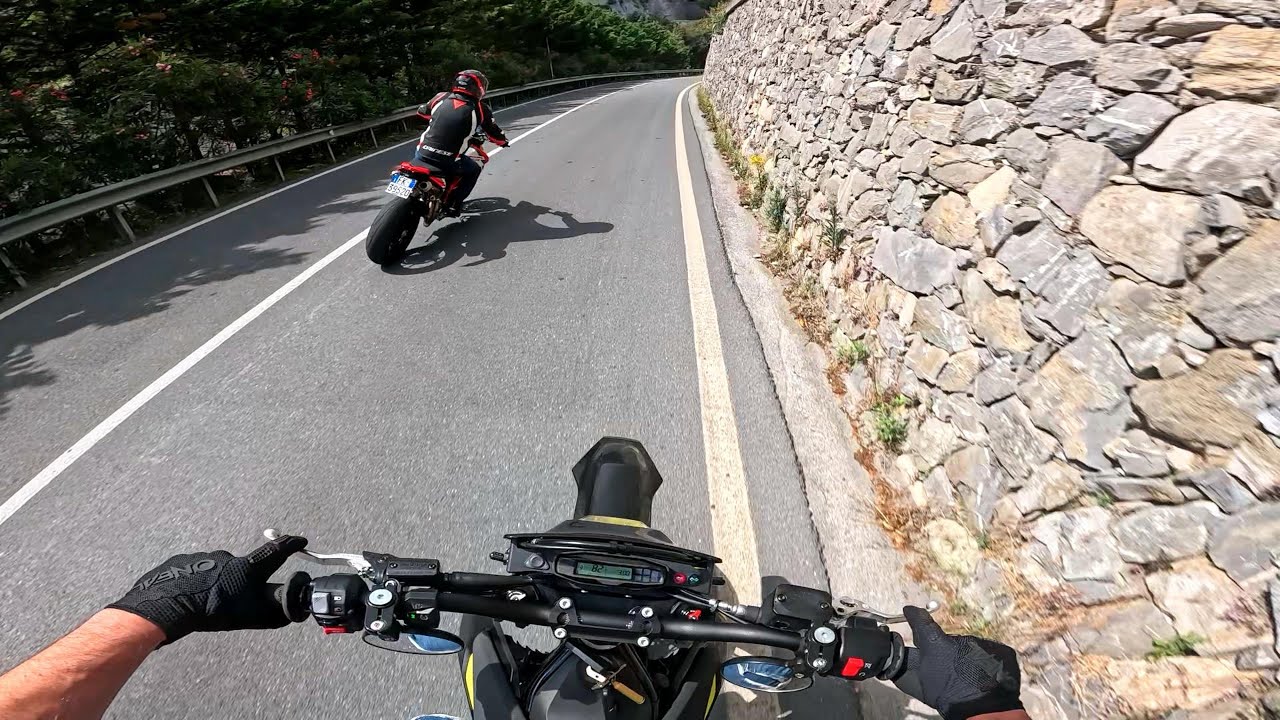 HSQ 701 vs Hypermotard 950 sp