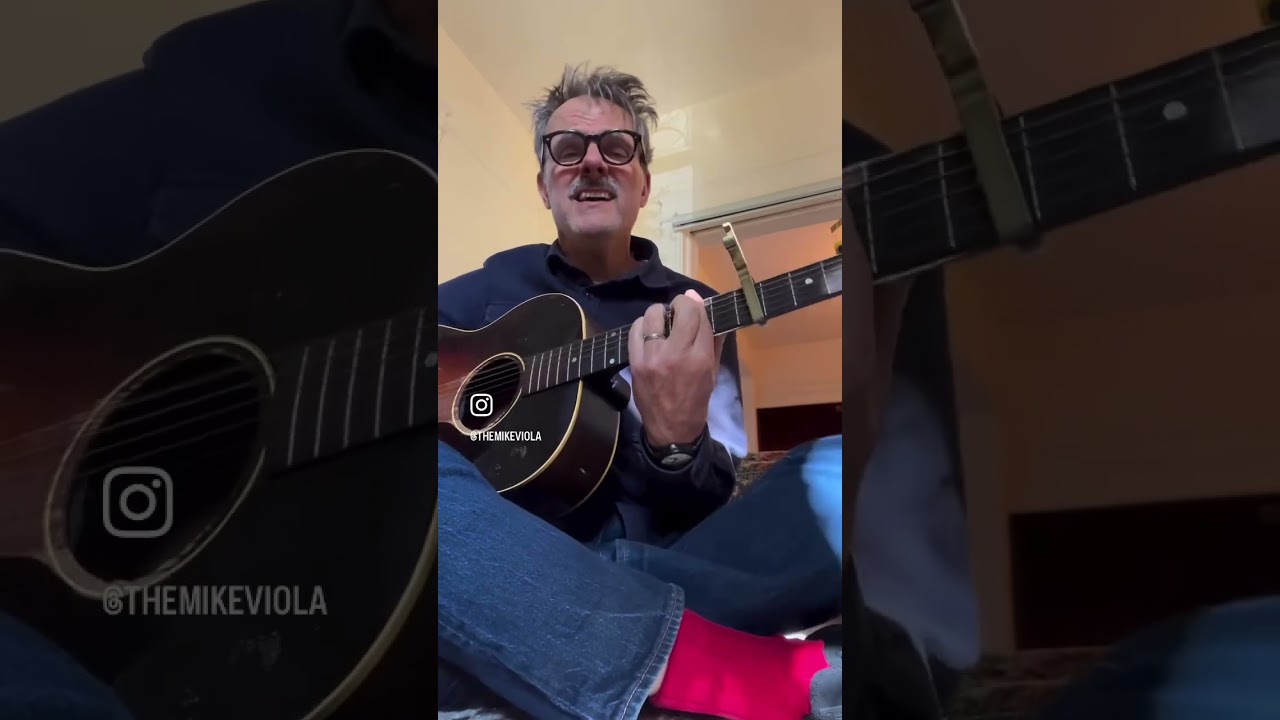 Mike Viola covering Dancing Queen by ABBA