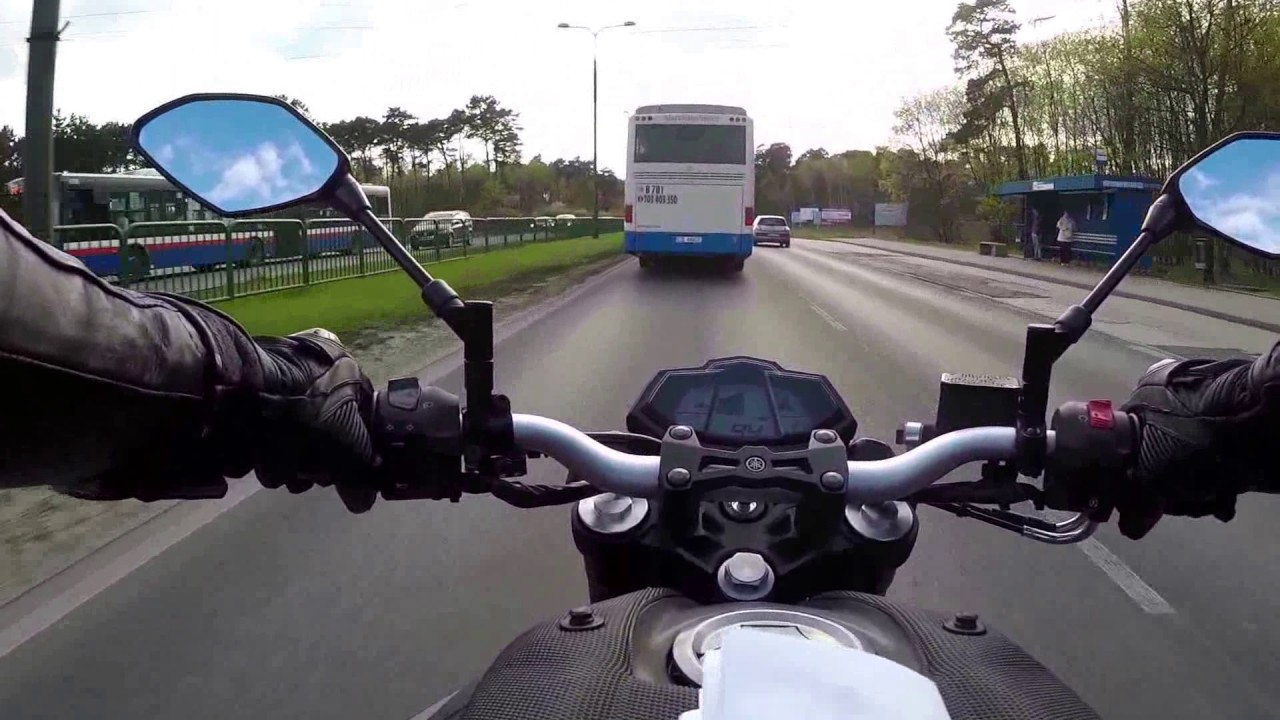 Yamaha MT 125 with Akrapovič - Shopping trip - FULL