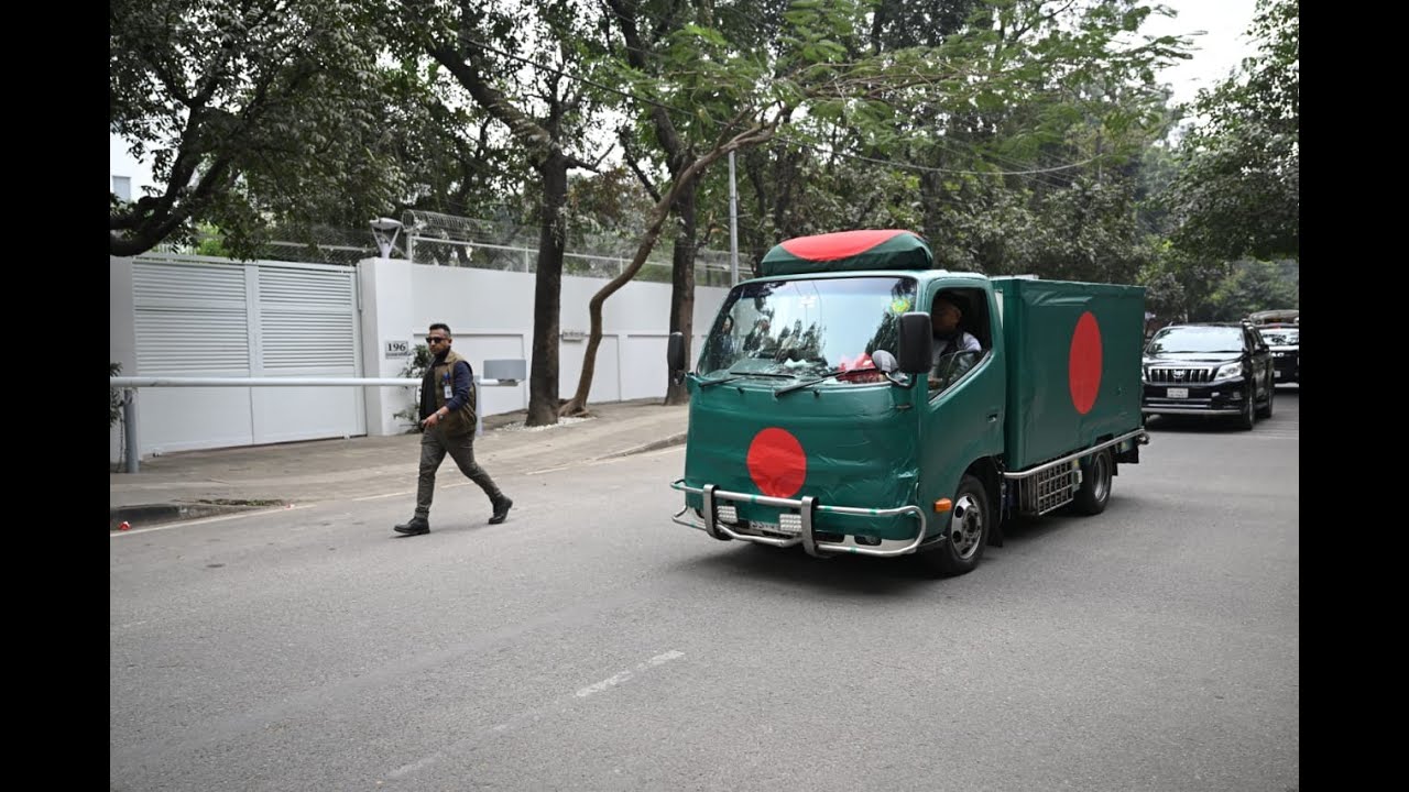 🛑 LIVE | খালেদা জিয়ার অন্তিম যাত্রা, শ্রদ্ধা জানাতে মানুষের ঢল