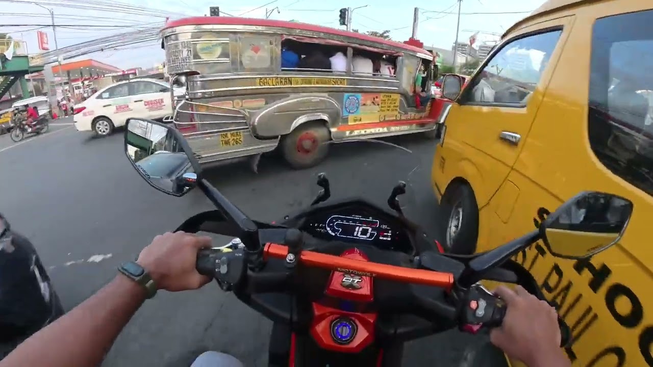 Tuesday morning ride to work with Kymco DT X360 350cc variant. Late na nga..